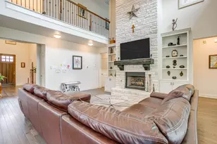2857 Greenridge Dr, Burleson, TX 76028 - Photo 9