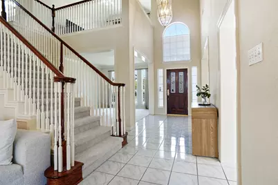 1113 Hunters Creek Drive, Carrollton, TX 75007 - Photo 5