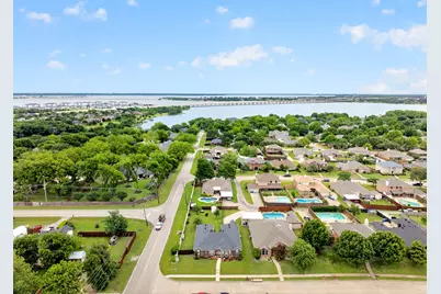 4210 Pointe Loma Drive, Rowlett, TX 75088 - Photo 3