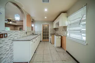 14910 Marsha Dr, Balch Springs, TX 75180 - Photo 5