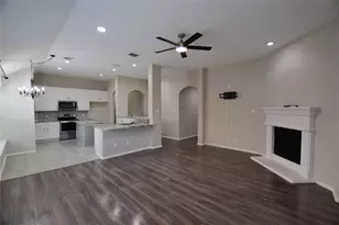 2757 Cascade Cove Dr, Little Elm, TX 75068 - Photo 9