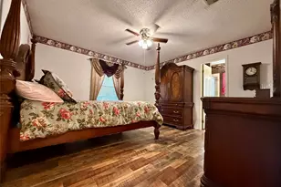 300 Denton Ct, Collinsville, TX 76233 - Photo 17