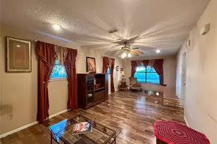 300 Denton Ct, Collinsville, TX 76233 - Photo 15