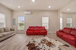 314 N Harding St, Fort Worth, TX 76102 - Photo 5