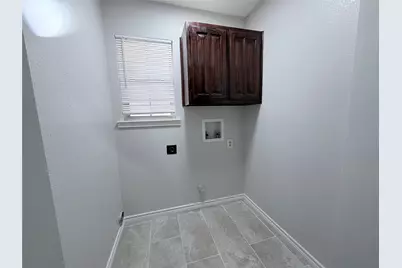 918 Gwinnett Circle, Arlington, TX 76017 - Photo 11