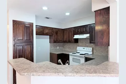 918 Gwinnett Circle, Arlington, TX 76017 - Photo 5