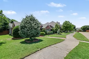 9895 Carriage Hill Ln, Frisco, TX 75035 - Photo 3