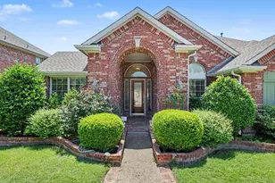 9895 Carriage Hill Ln, Frisco, TX 75035 - Photo 3