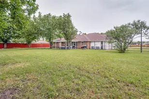 3323 Dasher St, Lancaster, TX 75146 - Photo 33
