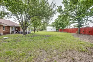 3323 Dasher St, Lancaster, TX 75146 - Photo 31