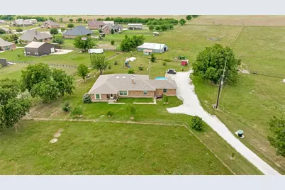 13647 Fm 407, Justin, TX 76247 - Photo 3