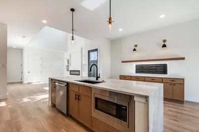 2422 Jeffries Street, Dallas, TX 75215 - Photo 15