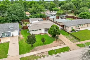 1614 Briarwood Ln, Irving, TX 75061 - Photo 33
