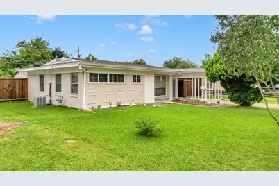 1614 Briarwood Lane, Irving, TX 75061 - Photo 3