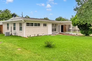 1614 Briarwood Ln, Irving, TX 75061 - Photo 3