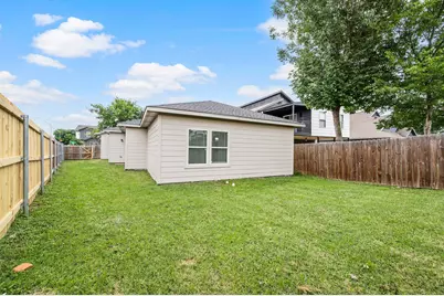 830 E Powell Avenue, Fort Worth, TX 76104 - Photo 27