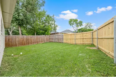 830 E Powell Avenue, Fort Worth, TX 76104 - Photo 25