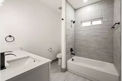 830 E Powell Avenue, Fort Worth, TX 76104 - Photo 21