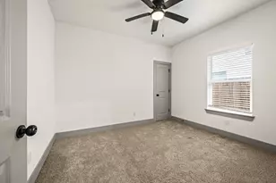 830 E Powell Ave, Fort Worth, TX 76104 - Photo 19