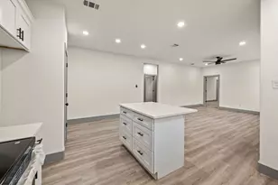 830 E Powell Ave, Fort Worth, TX 76104 - Photo 11
