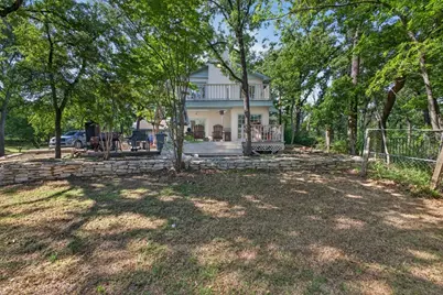 2715 Green Oaks Boulevard, Arlington, TX 76017 - Photo 3