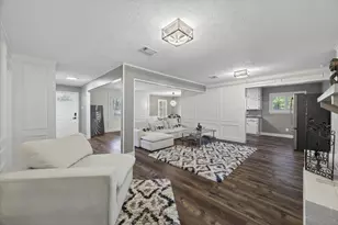 2715 Green Oaks Blvd, Arlington, TX 76017 - Photo 5