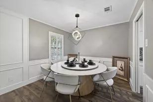 2715 Green Oaks Blvd, Arlington, TX 76017 - Photo 9