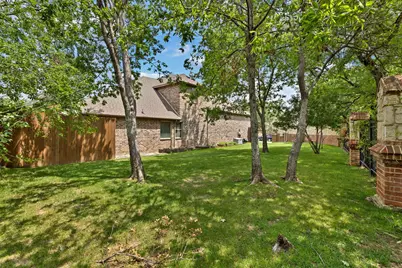 7401 Park Place Drive, North Richland Hills, TX 76182 - Photo 31