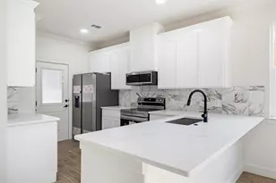 1517 Avenue D, Fort Worth, TX 76104 - Photo 5