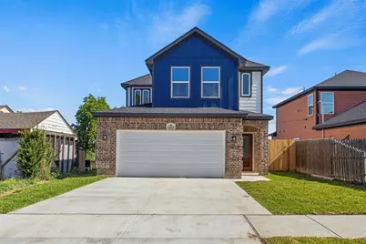 1517 Avenue D, Fort Worth, TX 76104 - Photo 1