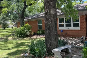 1005 Gary St, Bridgeport, TX 76426 - Photo 3