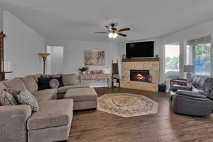 154 Chester Rd, Springtown, TX 76082 - Photo 5