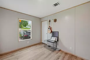587 Kentucky Town Rd, Whitewright, TX 75491 - Photo 25