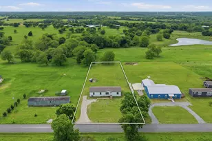 587 Kentucky Town Rd, Whitewright, TX 75491 - Photo 31