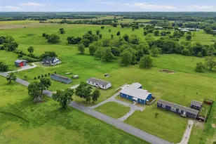 587 Kentucky Town Rd, Whitewright, TX 75491 - Photo 33