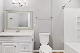 737 Cranbrook Ln, Grand Prairie, TX 75052 - Photo 11