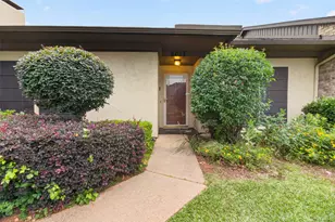 2017 Heather Brook Dr, Grapevine, TX 76051 - Photo 1
