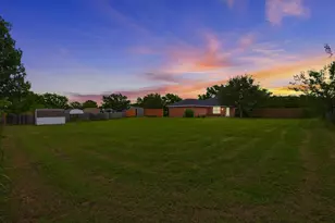 921 High Point Dr, Midlothian, TX 76065 - Photo 9