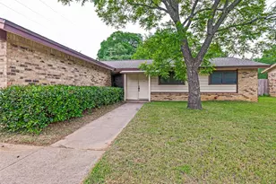 2605 Hollywood Dr, Arlington, TX 76013 - Photo 1