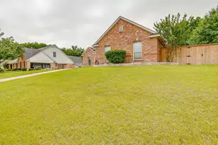 131 Mockingbird Ln, Aledo, TX 76008 - Photo 3