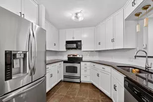 2613 McCart Ave, Fort Worth, TX 76110 - Photo 9