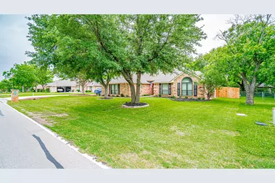 8902 Pleasant Hill Drive, Granbury, TX 76049 - Photo 7