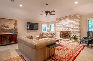 8902 Pleasant Hill Dr, Granbury, TX 76049 - Photo 27