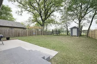 1128 E Sunset St, Waco, TX 76704 - Photo 11