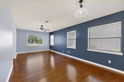 2104 Hillburn Drive, Dallas, TX 75227 - Photo 7