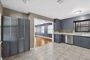 2104 Hillburn Dr, Dallas, TX 75227 - Photo 11