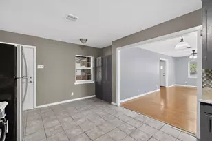 2104 Hillburn Dr, Dallas, TX 75227 - Photo 15