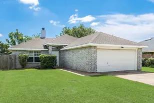 1415 S Medora St, Terrell, TX 75160 - Photo 1