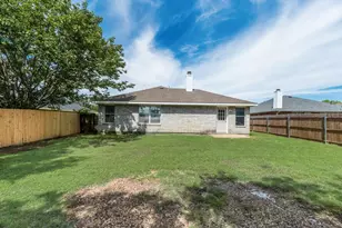 1415 S Medora St, Terrell, TX 75160 - Photo 23