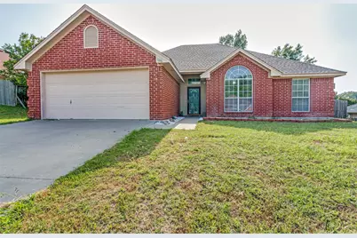 106 King Arthur Court, Weatherford, TX 76086 - Photo 1